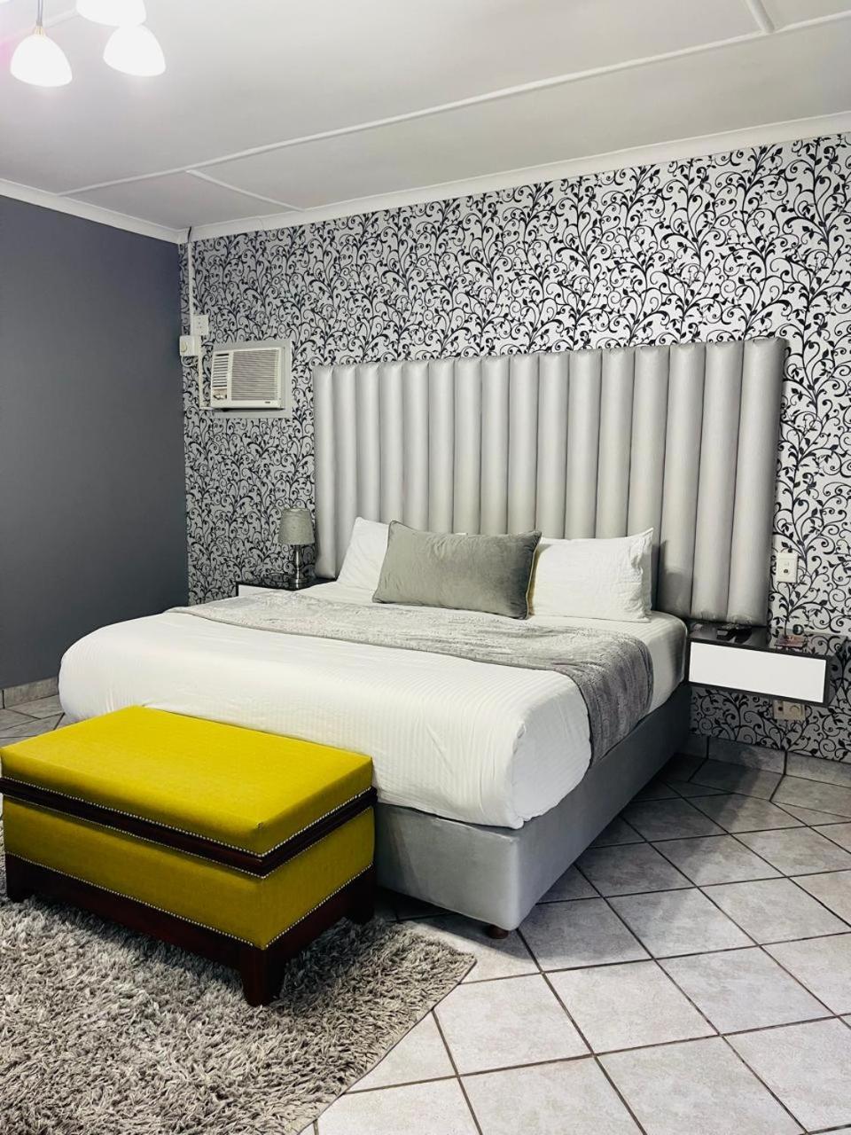 Pari Guest House Middelburg  Exterior photo